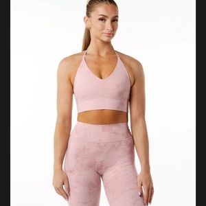 alphalete alphalux wonder bra size medium color blossom.